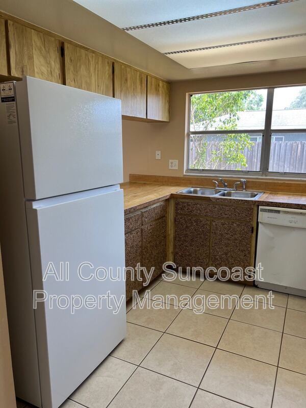 Foto del edificio - 2643 Country Grove Blvd