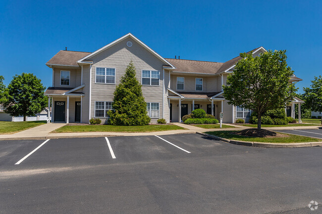 Building Photo - WoodsEdge Apartments