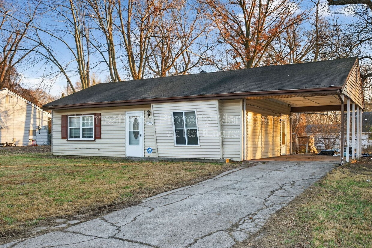 Photo - 1218 Maple Ave