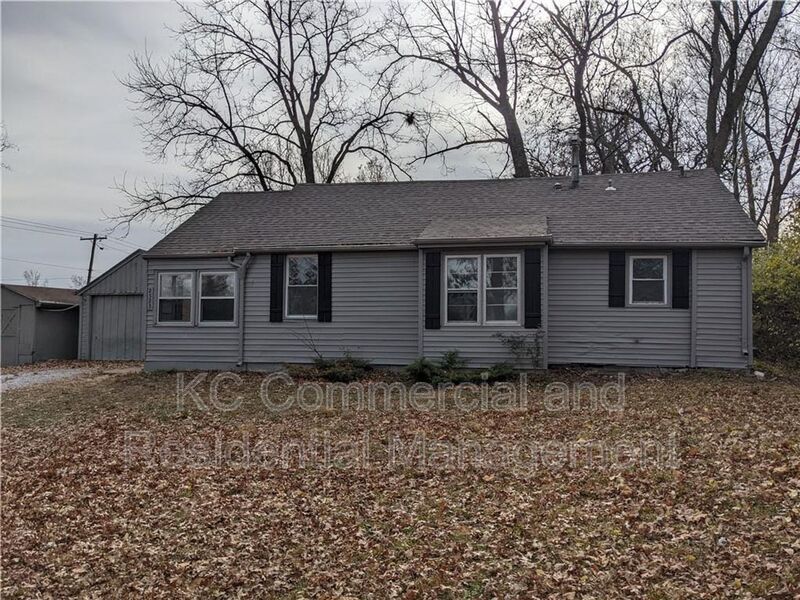 Primary Photo - 2523 NE 46th Terrace