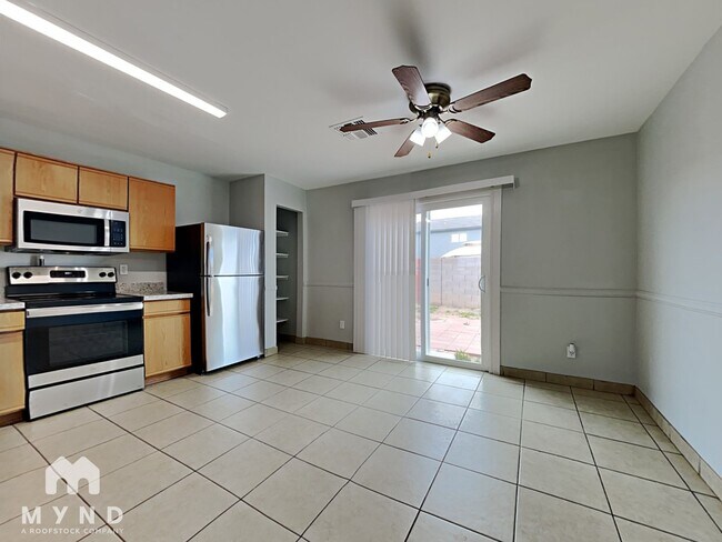 Foto del edificio - 11903 W Cabrillo Dr