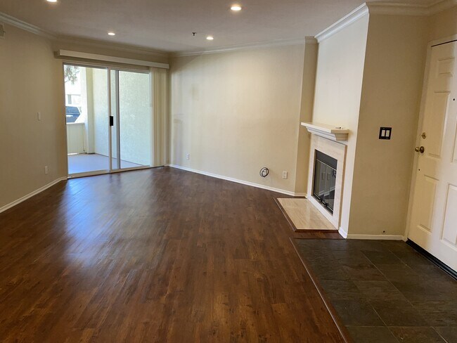 Foto del edificio - 653 Oak Run Trl