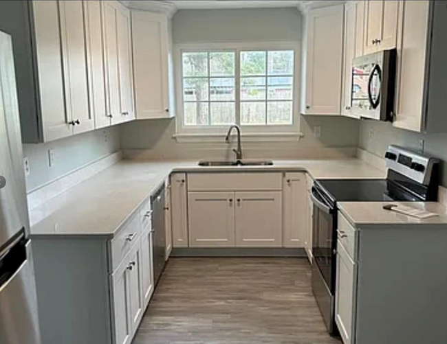 Building Photo - 5204 Tern Rd