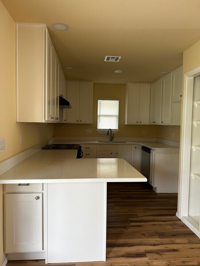 Foto del edificio - 2129 Turner Dr