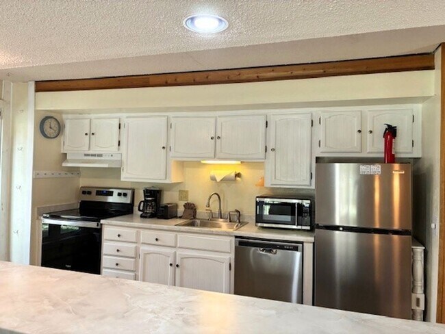 Foto del edificio - Long Term Rental- Gold Camp #69