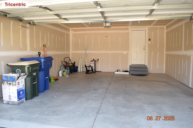 Foto del edificio - 49577 Shoreline Dr