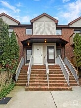 Building Photo - 3910 Birchwood Ct