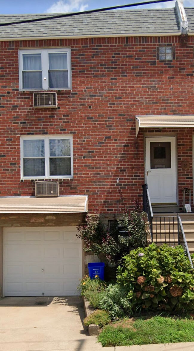 Front - 5912 Houghton St