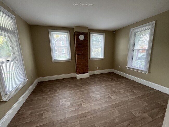 Foto del edificio - Charming Duplex in the Heart of Westerville