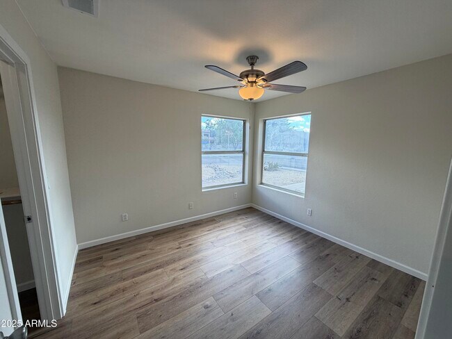 Foto del edificio - 1830 E Countrywalk Ln