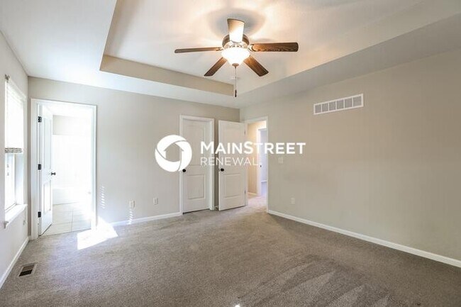 Building Photo - 4 Bedroom Pet-Friendly Home in Independenc...