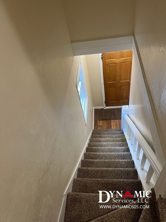Foto del edificio - 811 S Summit Ave