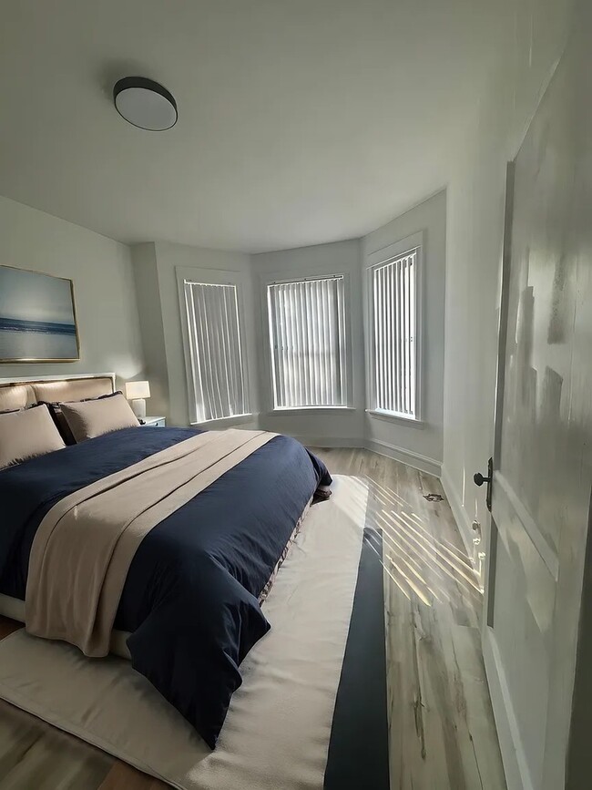 Foto del edificio - 3287 W Wrightwood Ave