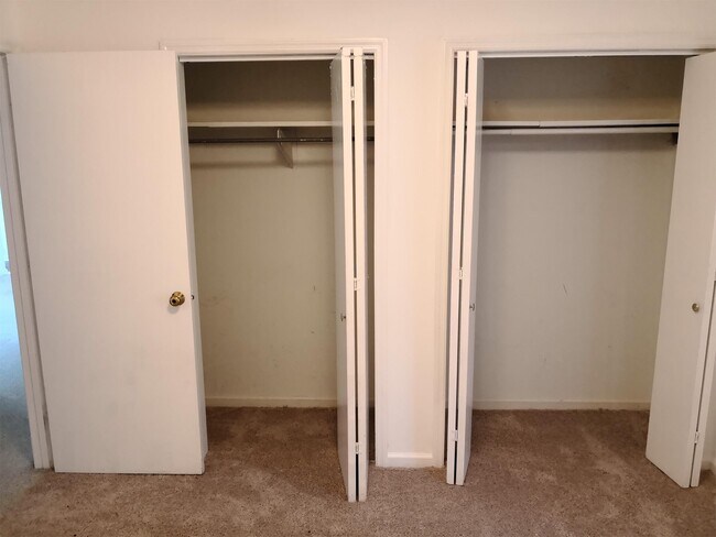 Building Photo - 7 Silver Spur Ct