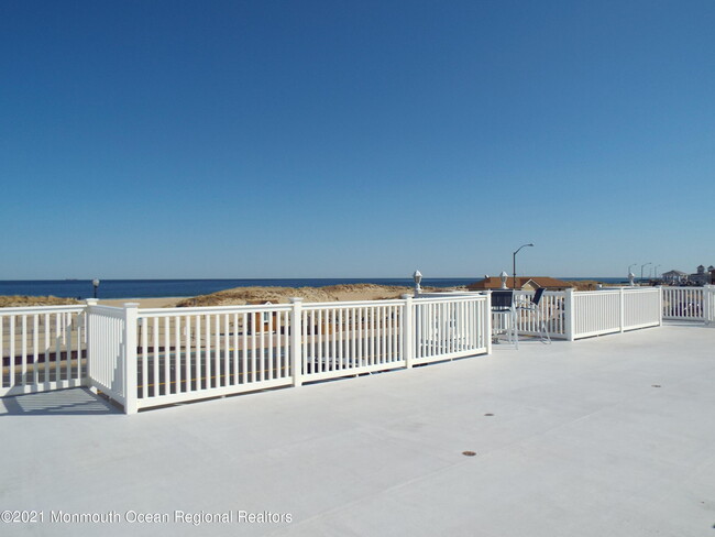 Building Photo - 100 N Ocean Ave