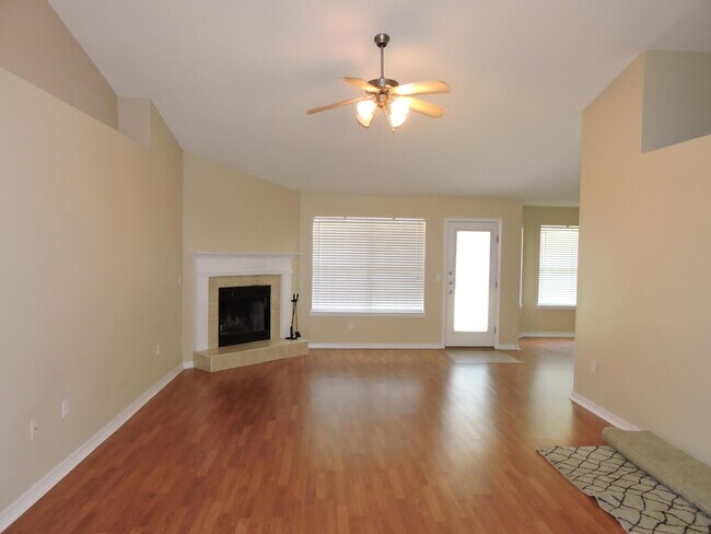 Building Photo - 133 Strike Eagle Dr