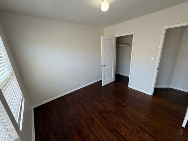 Building Photo - 5458 Kinston Ave