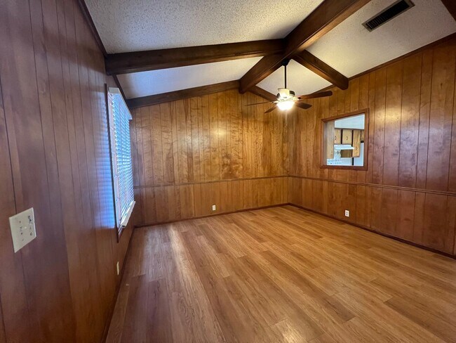 Foto del edificio - 5113 13th St