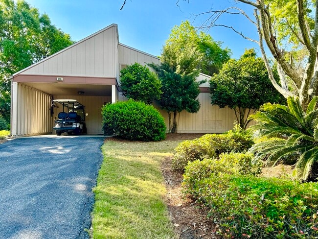 Building Photo - 546 Augusta Dr