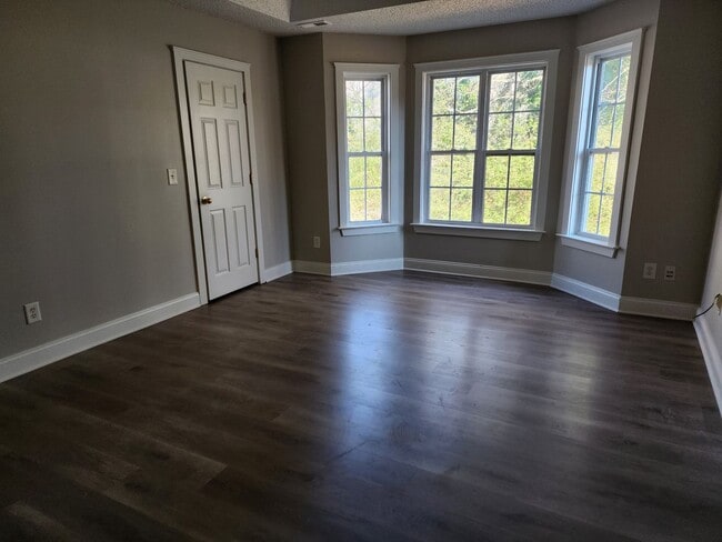 Foto del edificio - Newly Remodeled