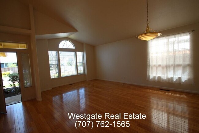 Foto del edificio - Beautiful single level 3/2 home located in...