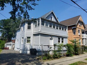 Building Photo - 426 Poplar St