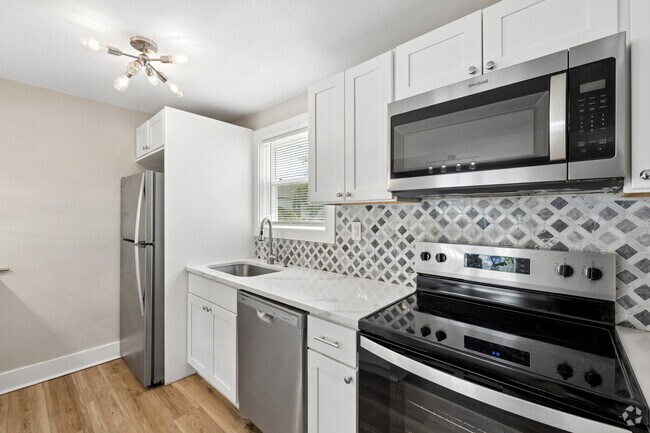 2 habitaciones, 1 baño - 1078 pies cuadrados - Cocina - Atbridge TownHomes