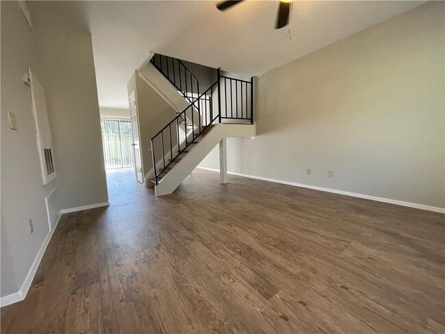 Foto del edificio - 5061 Fort Clark Dr