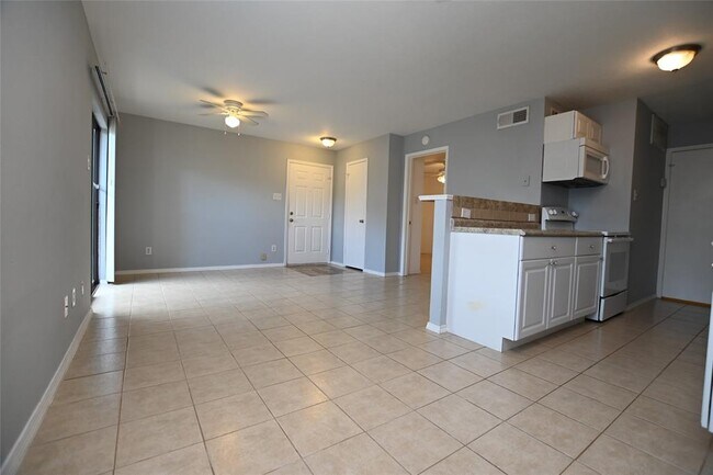 Foto del edificio - 2750 Holly Hall St