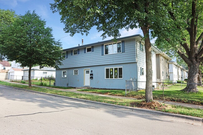 Foto del edificio - 5856 Washburn Ave S