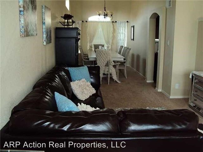 Building Photo - 4 br, 3 bath House - 11041 COYOTE RANCH LN
