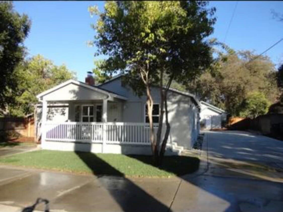 Photo - 2920 Walnut Ave.