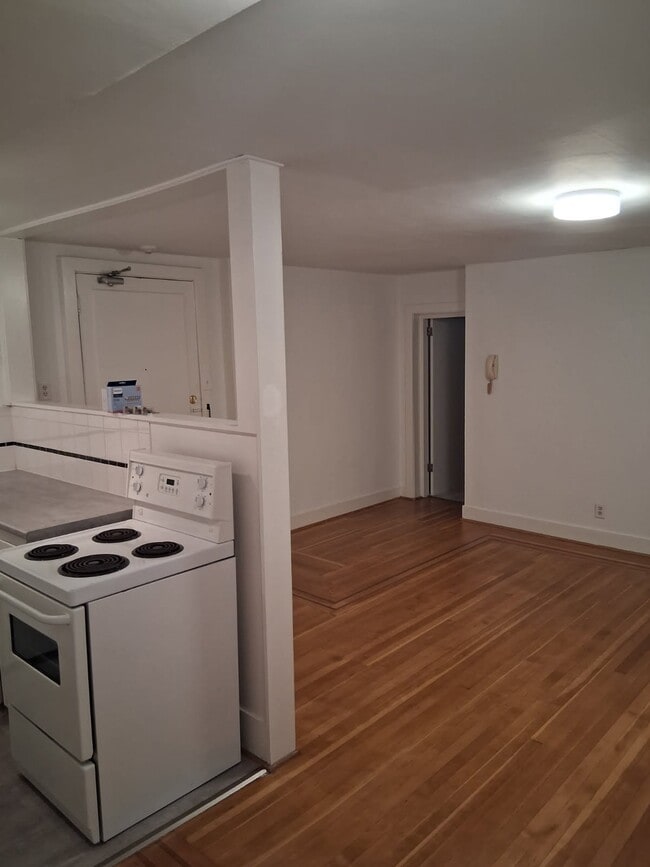 Building Photo - Westchester