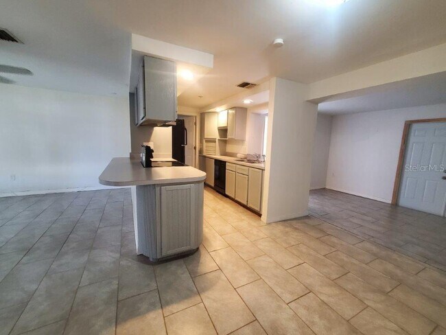 Foto del edificio - 18245 Bracken Cir