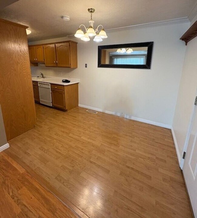 Foto del edificio - 2 Bedroom Condo in Millcreek!