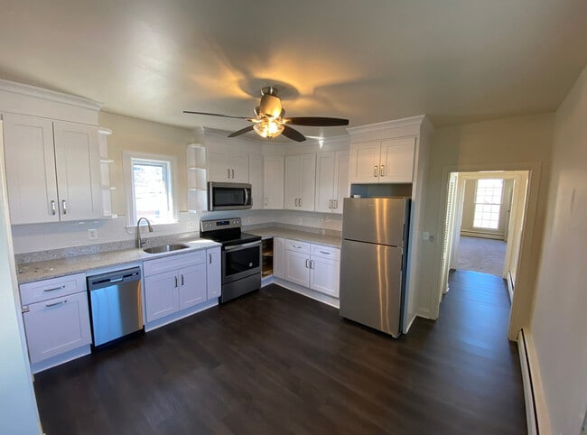 Kitchen - 1009 Frederick Rd