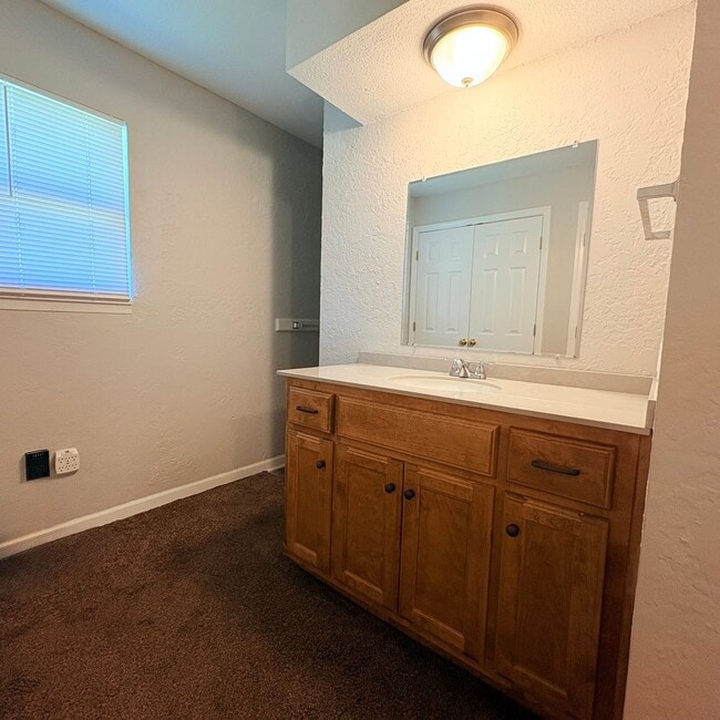 Foto del edificio - Cozy 1 Bedroom Apartment