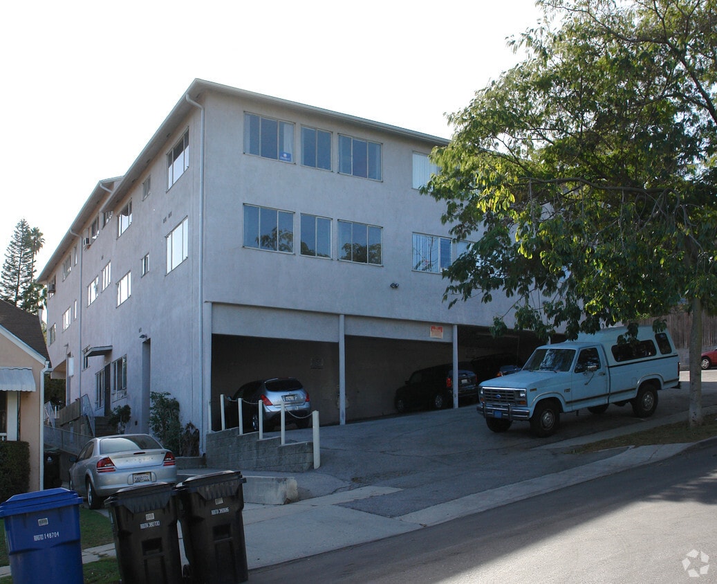 Foto del edificio - 1350 Edgecliffe Dr