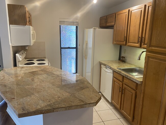 Kitchen - 2800 Kalmia Ave