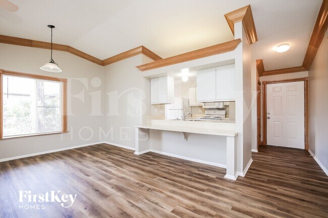 Foto del edificio - 17424 Kentucky Rd