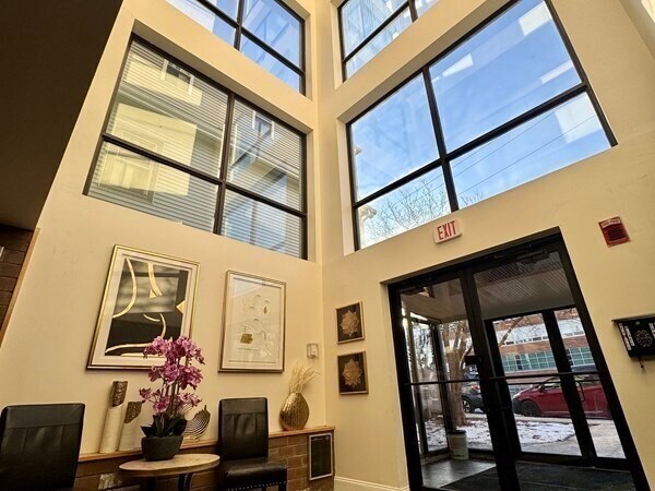 Foto del edificio - 24 Corey St