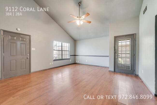 Foto del edificio - 408 Town N Dr