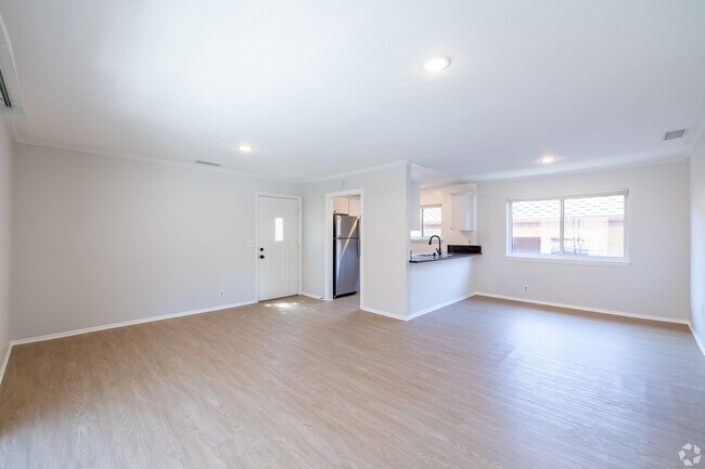 Foto del interior - 5302 Colodny Ave