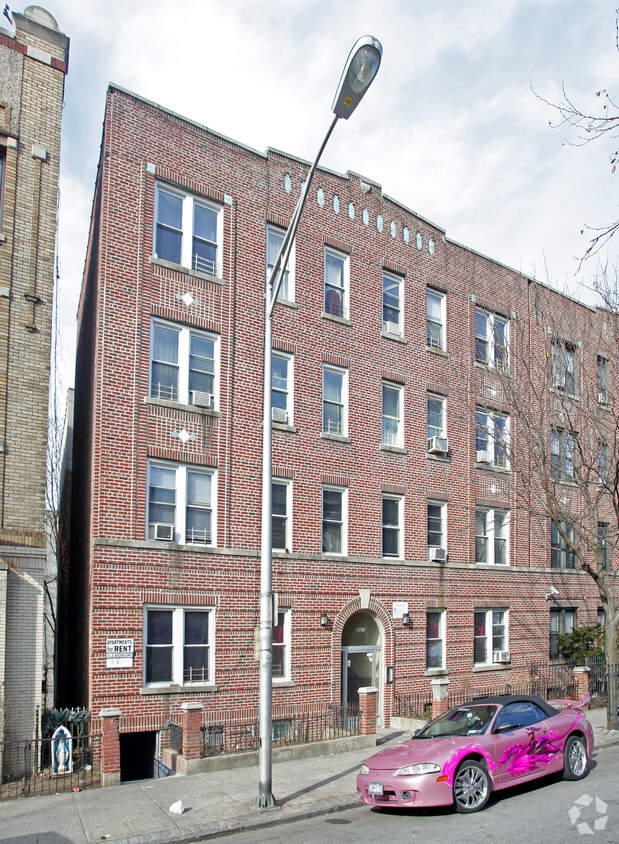 Primary Photo - 77-79 Elliott Ave