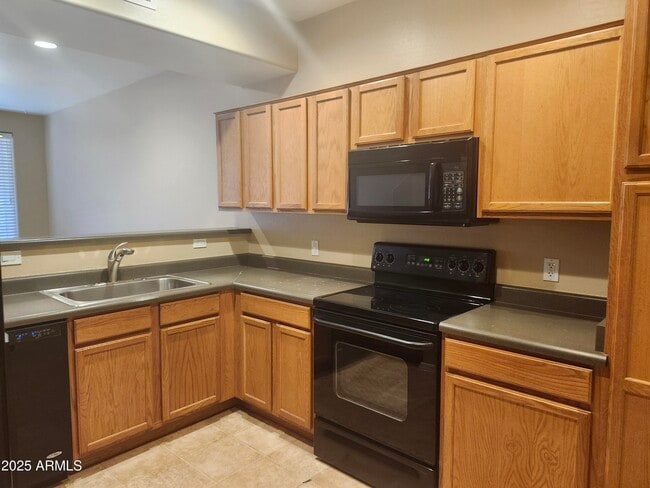 Building Photo - 21655 N 36th Ave