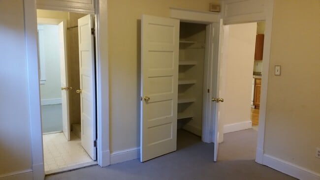 1st bedroom - 619 Mississippi Ave