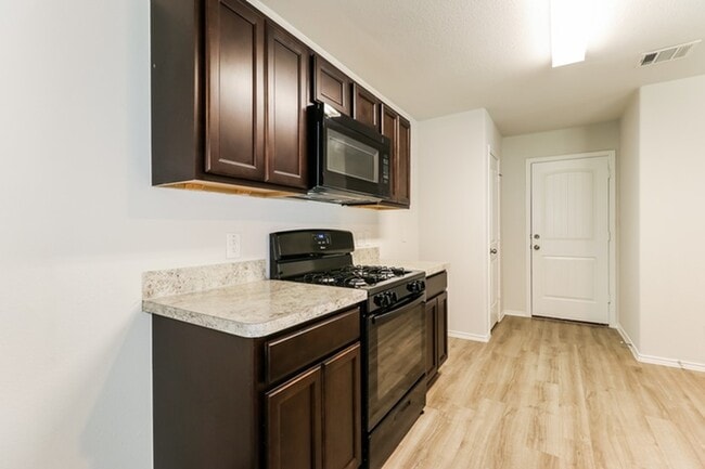 Building Photo - 2743 Madison Ct