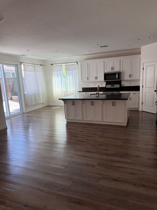 Photo - Home located in desirable Entrada Community!