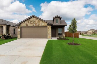Building Photo - 810 Shear Dr