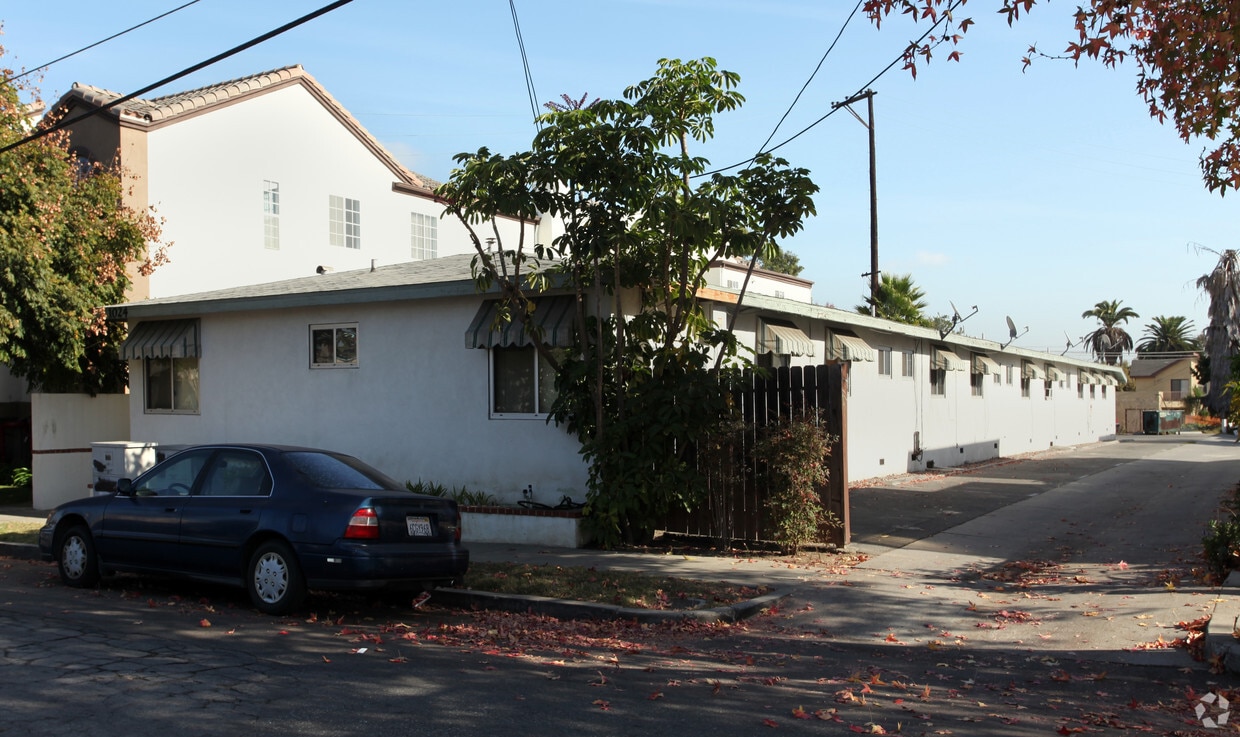 Foto principal - 1024 Loma Avenue